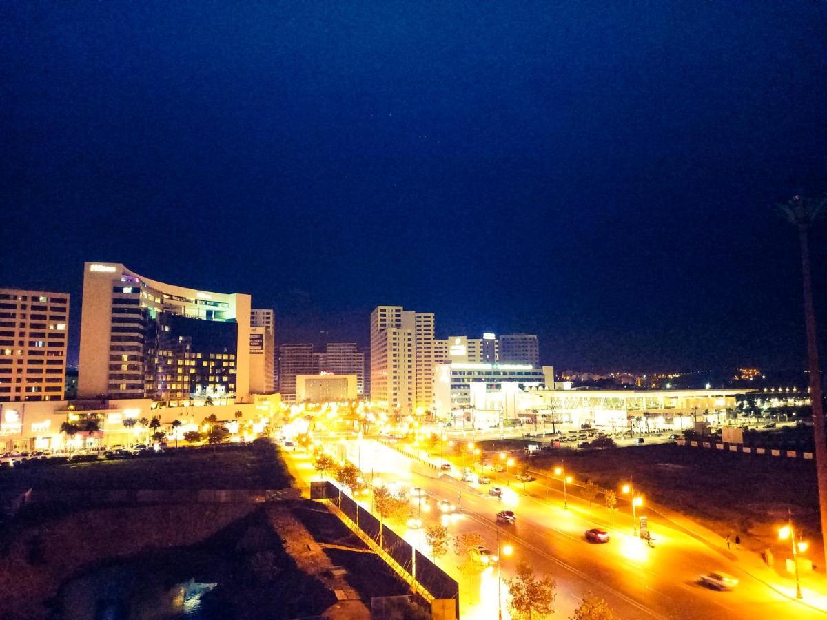 Amazing Appartement Au Centre Ville En Face Hilton & Gare Train De Tgv De Tanger Bagian luar foto